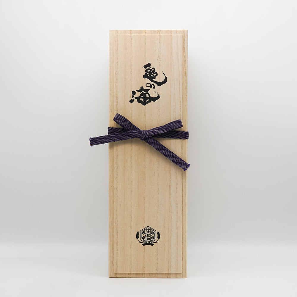 亀の海(かめのうみ) 純米大吟醸 金紋錦 氷温貯蔵 Terroir Gorobei Premium Cuveeの化粧箱
