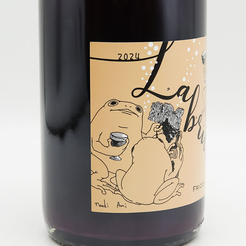 NAGOMI VINEYARDS(ナゴミ・ヴィンヤーズ) Labruscaラブルスカ FRIZZANTE 2024のラベル左側面