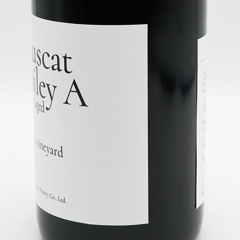 シャトー酒折 マスカットベリーA 樽熟成 i-vines vineyard(アイヴァインズ ヴィンヤード) 2017のラベル右側面